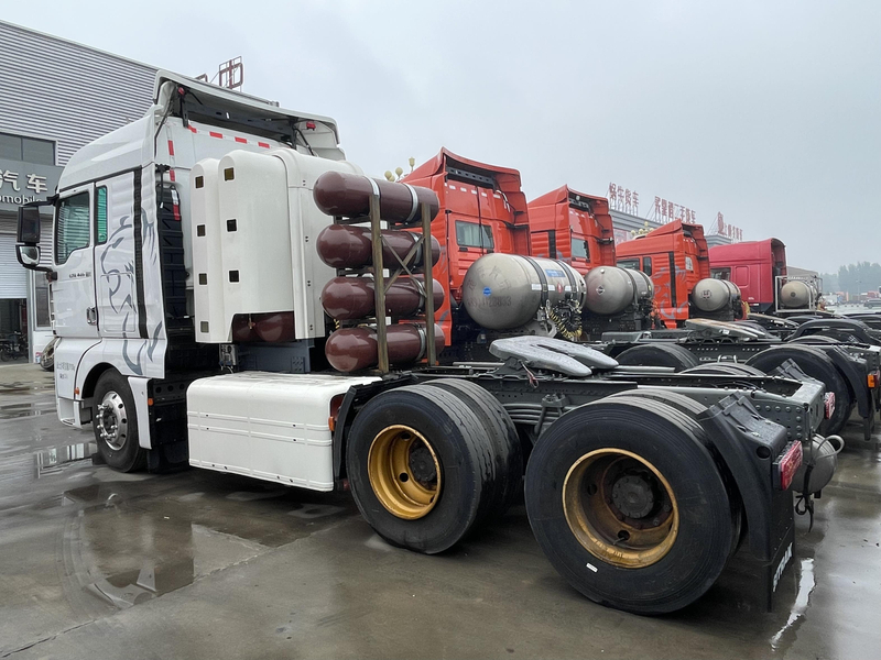 Sitrak Cng SINOTRUK GNL resistente CNG utiliz&oacute; el tractor C7H 430hp 460hp 6x4