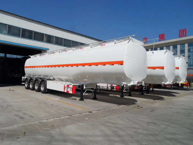 Remorque de r&eacute;servoir d'huile liquide ferm&eacute;e de 70 tonnes