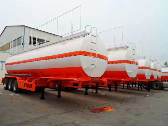 Remorque de r&eacute;servoir d'huile liquide ferm&eacute;e de 70 tonnes