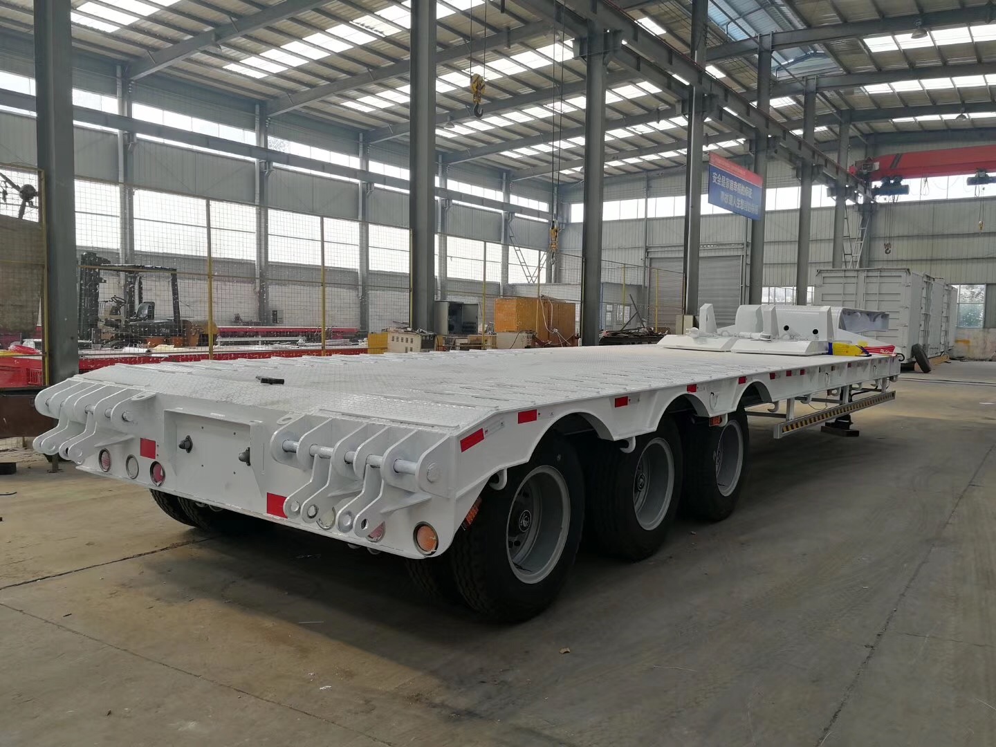 Single Axle Heavy Duty Construction Low Bed Semi Trailer From China